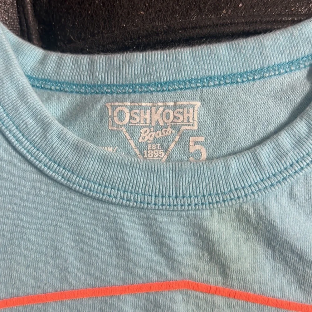 Boys Size 5 T-Shirt - Picture 2 of 3